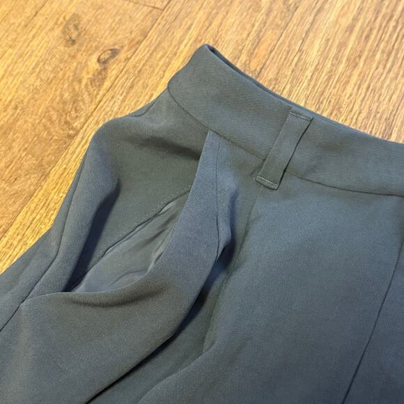 Madewell Pleated Tapered-Leg Pants in Easygoing Crepe Thunder Cloud Gray Size 4 - Picture 7 of 13